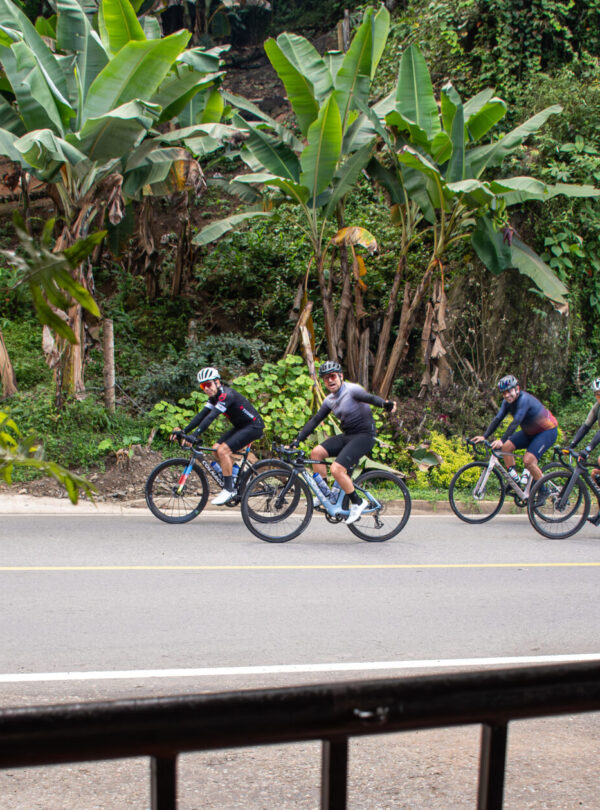 Coffee region Colombia cycling tour with support vehicle