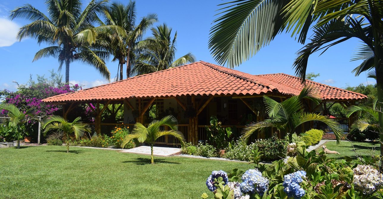The Best Coffee Haciendas in the Eje Cafetero (A Guide for Companions & Travelers)